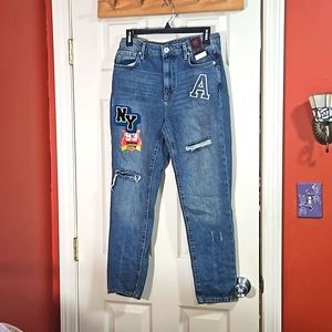 No Boundaries high rise patch mom jeans size 9